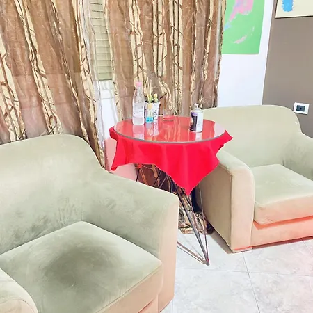 Boutique Maison Dartiste Hostel Τίρανα